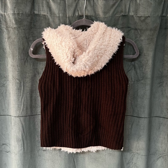 JJ Basics Sherpa Vest - Picture 3 of 3